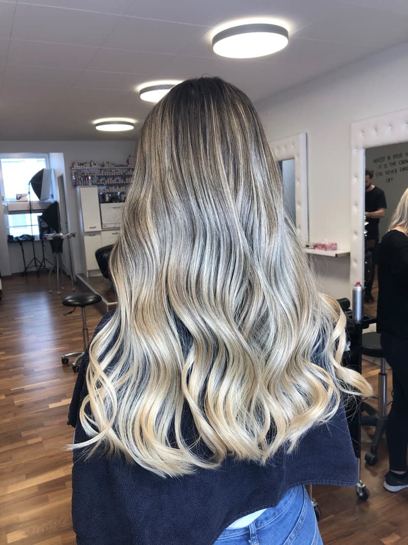 Layer Schnitt Volumen - Damen Friseur Basel