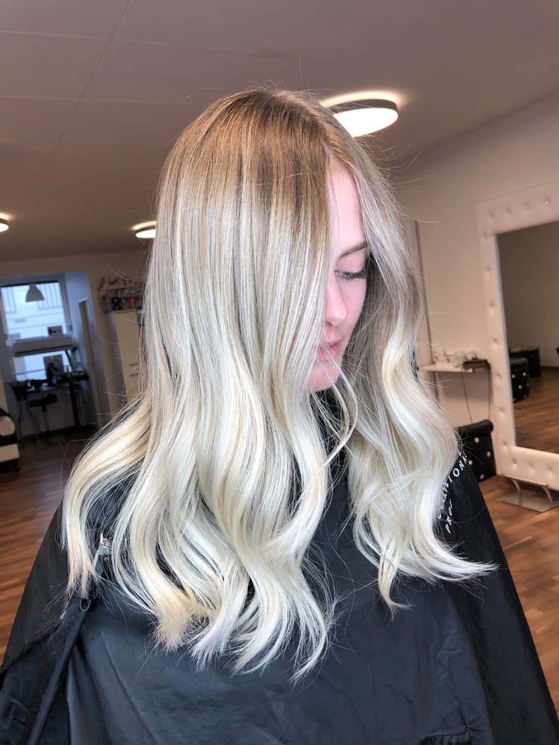 Schnitt und Blow-Dry Ergebnis - Hairartist Basel